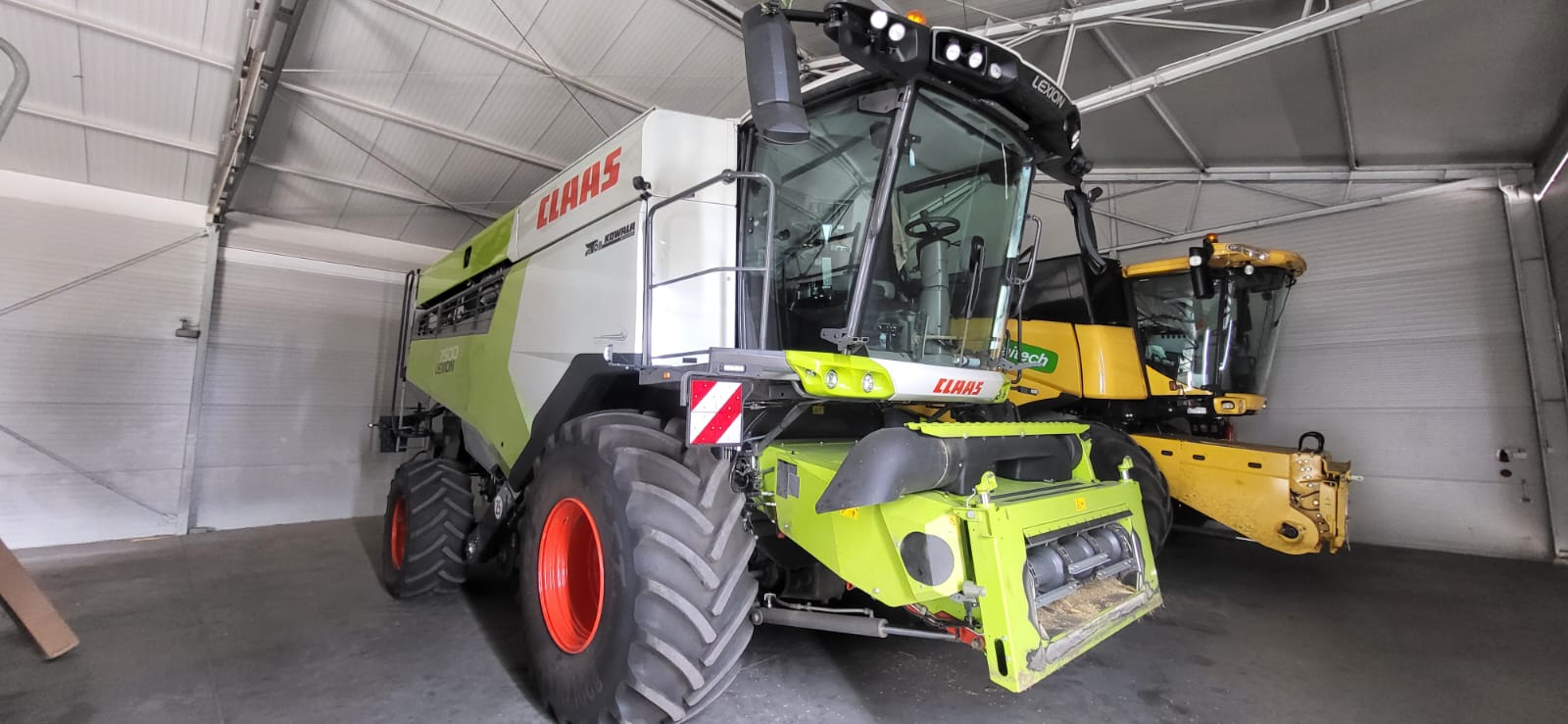 CLAAS Lexion 7500 + V930