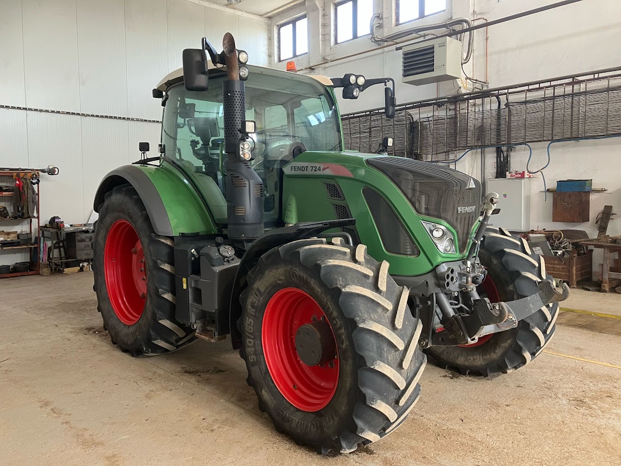 Fendt 724 Vario SCR Profi Plus  