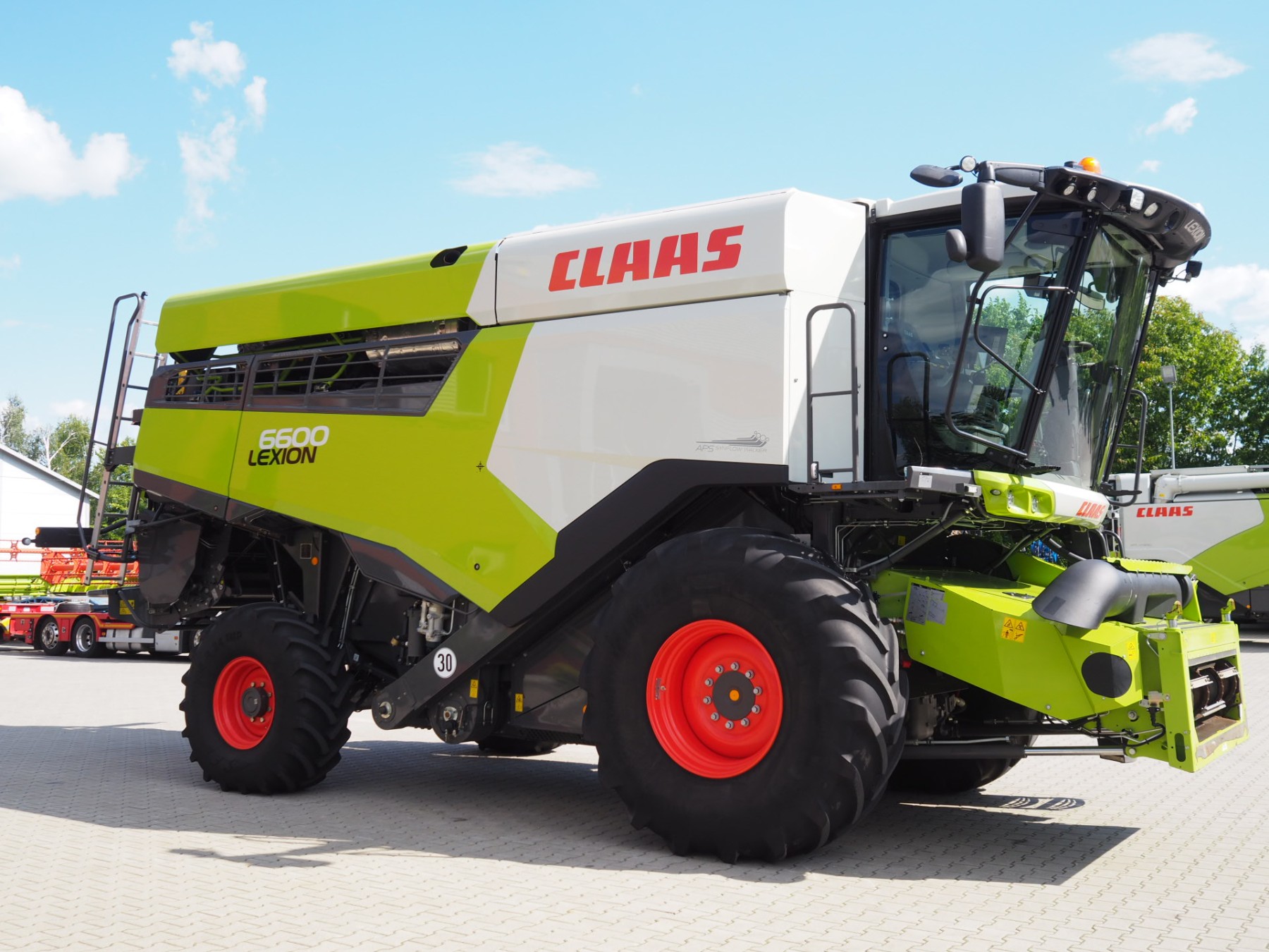 Claas Lexion 6600 + V680