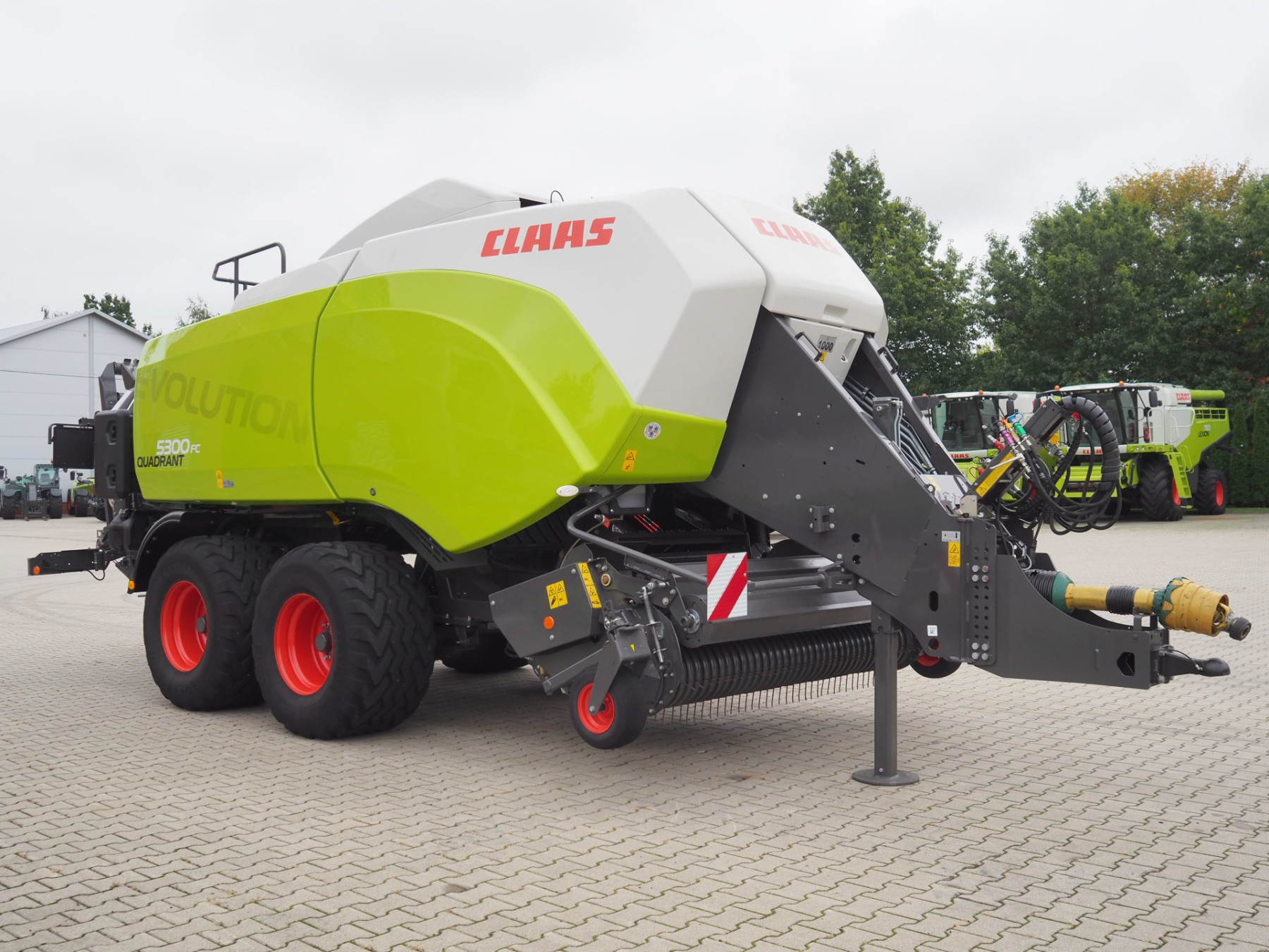 CLAAS Quadrant 5300 FC